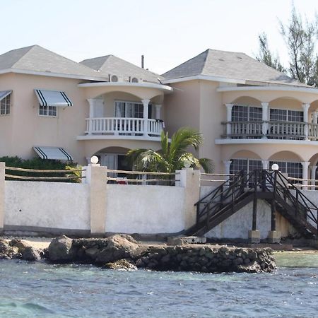 Villa Triplets On The Bay à Montego Bay Extérieur photo