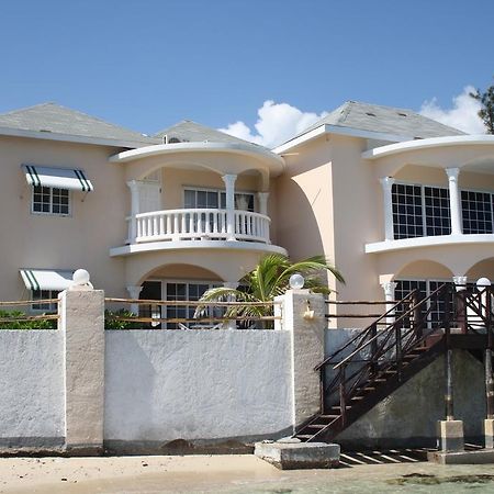 Villa Triplets On The Bay à Montego Bay Extérieur photo