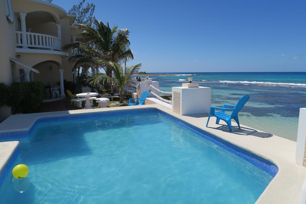 Villa Triplets On The Bay à Montego Bay Extérieur photo